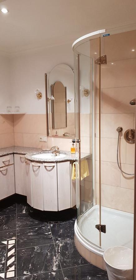 레오강 Pfindlhof B&B 외부 사진