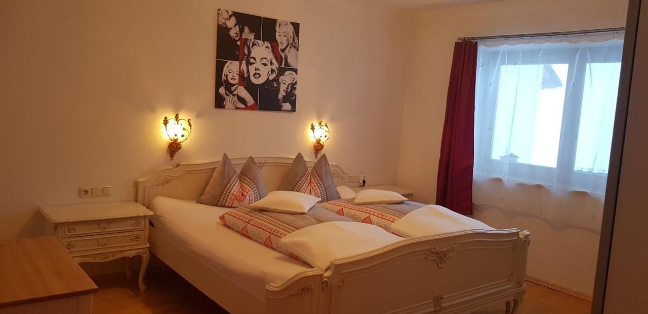 레오강 Pfindlhof B&B 외부 사진