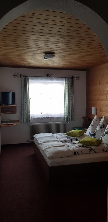 레오강 Pfindlhof B&B 외부 사진