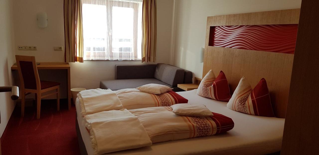 레오강 Pfindlhof B&B 외부 사진