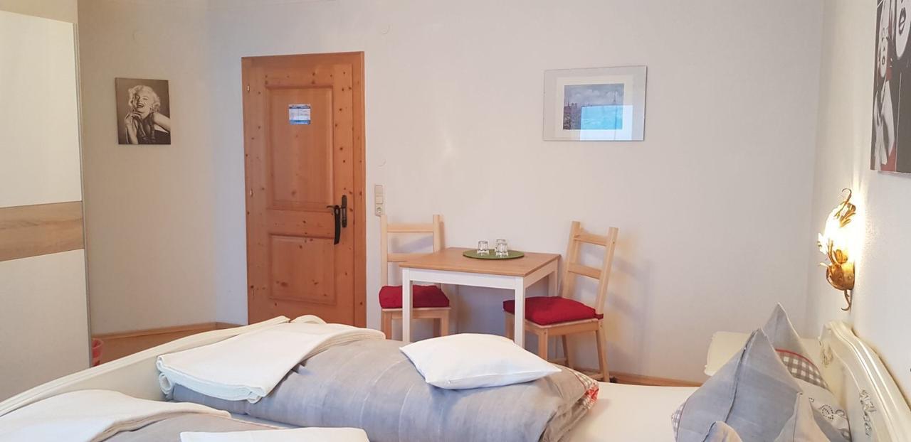 레오강 Pfindlhof B&B 외부 사진