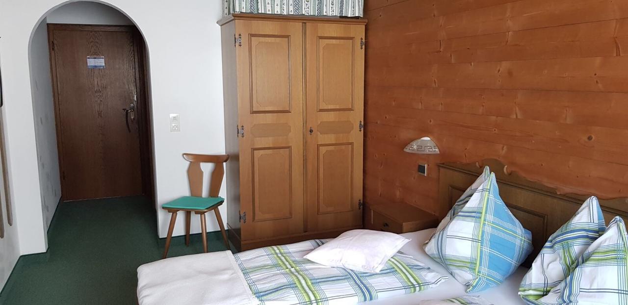 레오강 Pfindlhof B&B 외부 사진