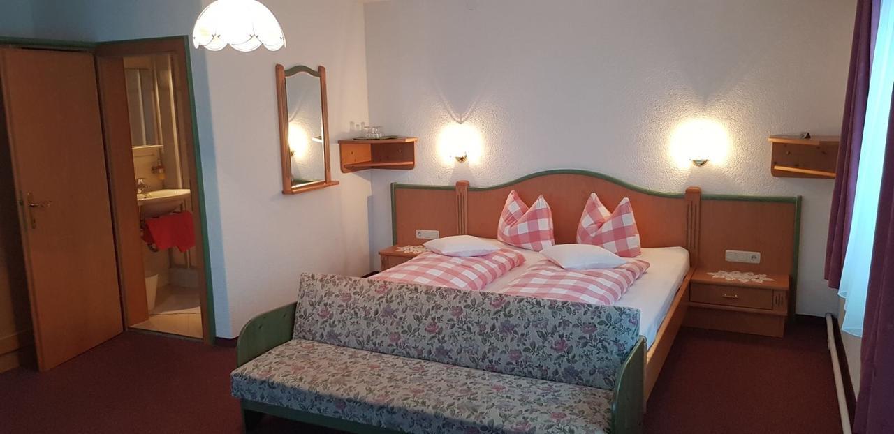레오강 Pfindlhof B&B 외부 사진