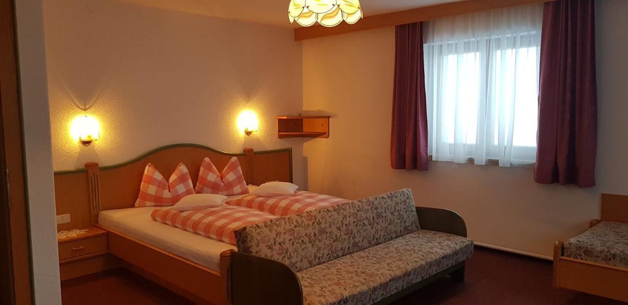레오강 Pfindlhof B&B 외부 사진