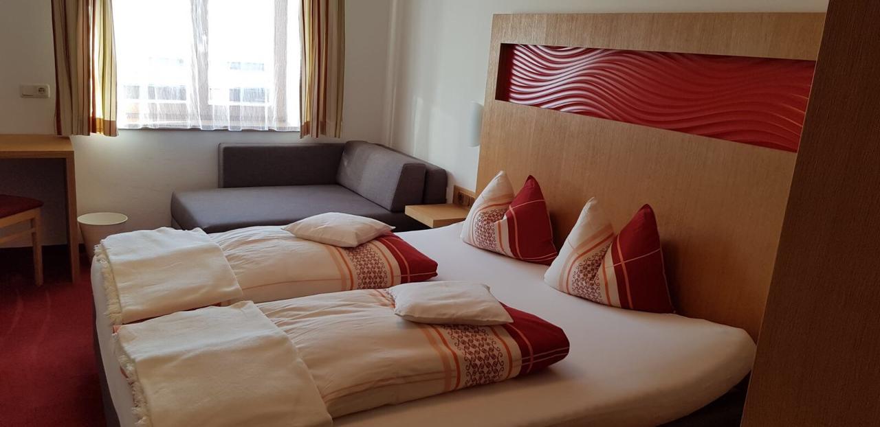 레오강 Pfindlhof B&B 외부 사진